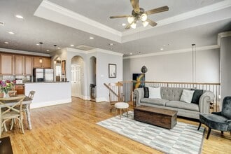 Building Photo - 1364 Studer St