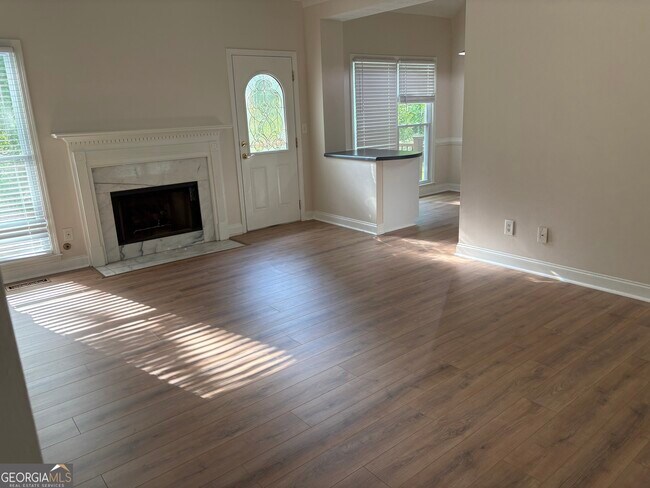 Building Photo - 4747 Julian Way