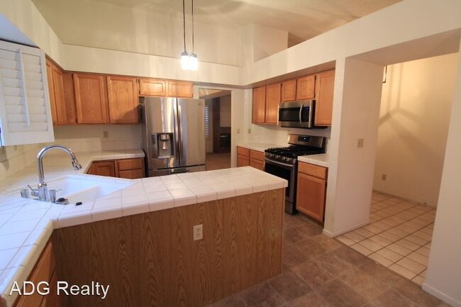 Building Photo - 8016 Rye Canyon Dr