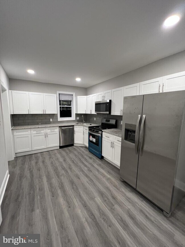 Foto del edificio - 5454 Windsor St