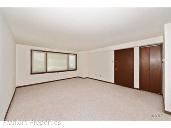 Foto del edificio - 2310-2310 Burlington Ave