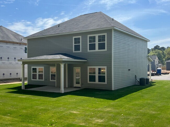 Building Photo - Stunning Move-in Ready Rental Home Feature...
