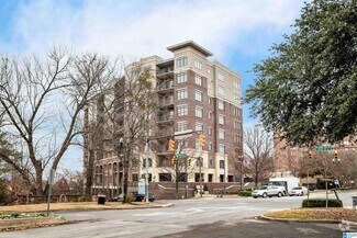 Building Photo - 2600 Highland Ave