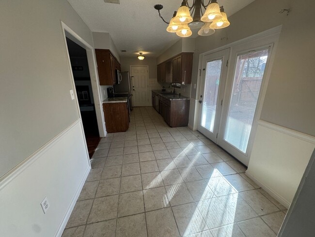 Building Photo - 3 BEDROOM  2 BATH 2 CAR GARAGE SITTING ON A CORNER LOT.  FEATURES INCLUDE: WASHER & DRYER HOOKUPS...