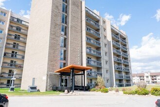 Building Photo - 2295 Pembina Hwy