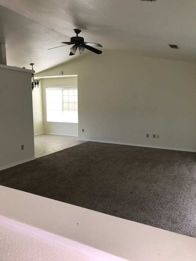 Foto del edificio - 1653 Kildare Dr