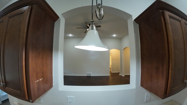 Foto del edificio - 135 Clear Springs Dr