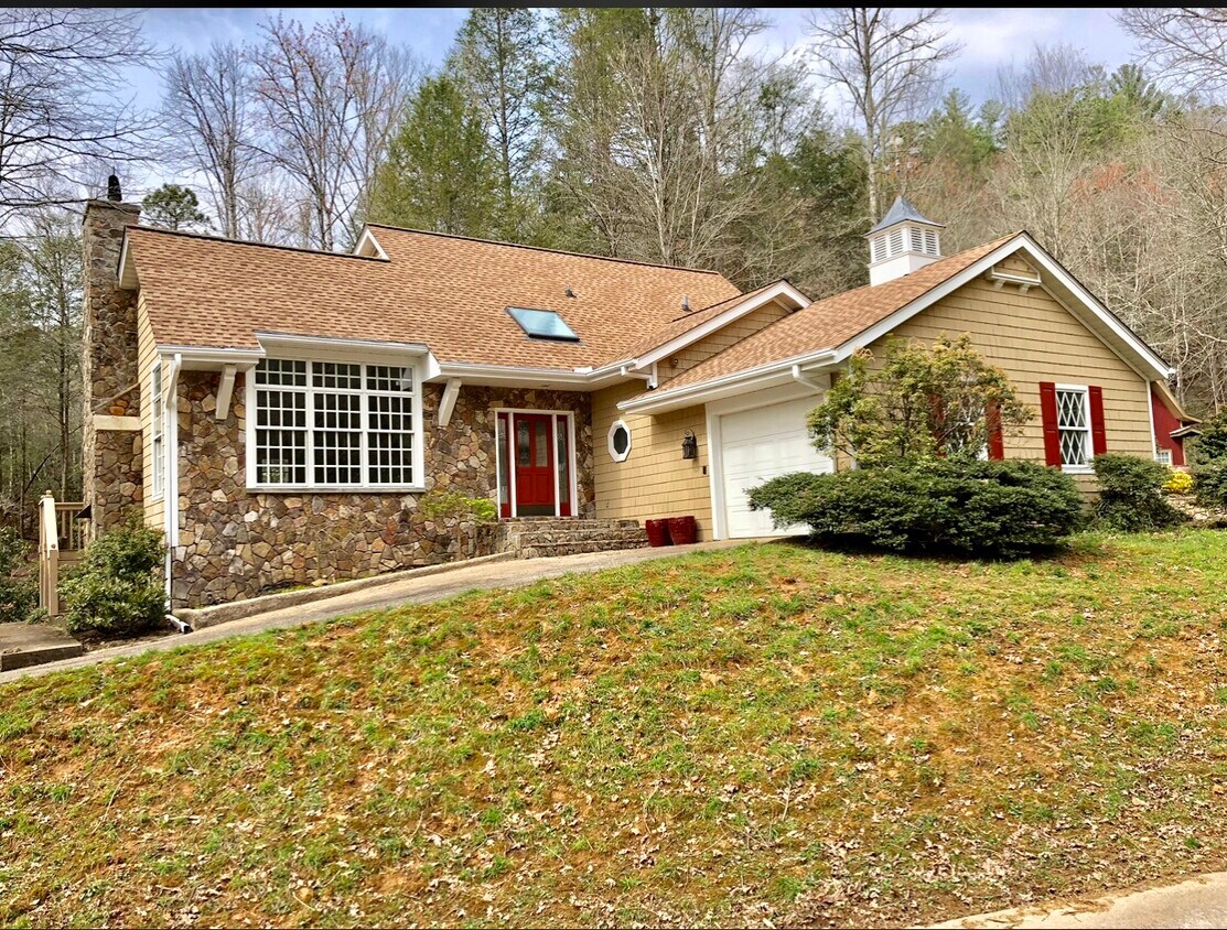 Primary Photo - 1660 Copper Creek Rd