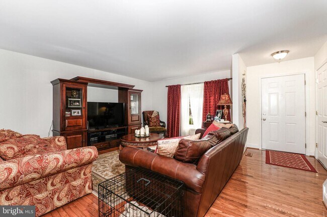 Building Photo - 11924 Shagbark Dr