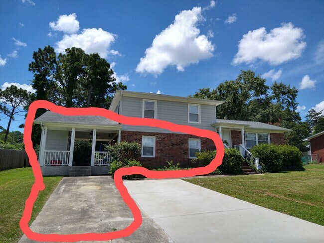 Foto del edificio - 229 Monterey Dr