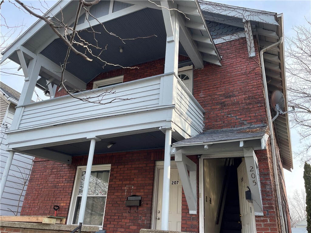 Primary Photo - 205 E 3rd St