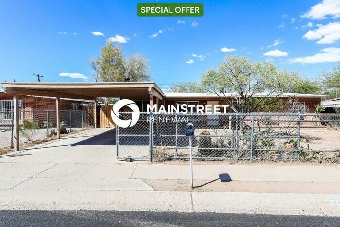 Foto principal - 3 Bedroom Pet-Friendly Home in Tucson, AZ ...