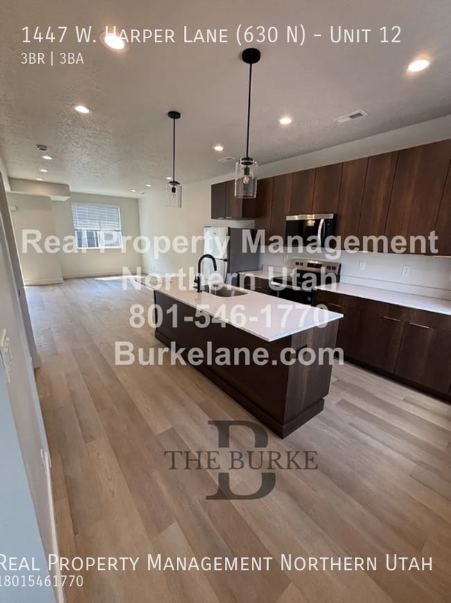 Building Photo - 1447 Harper Ln