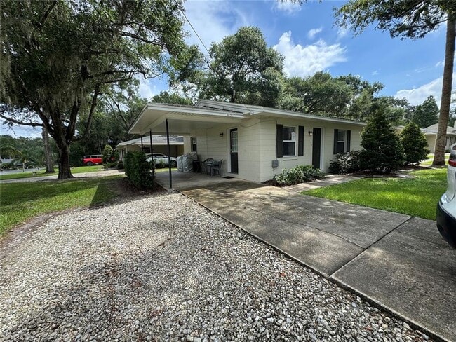 Building Photo - 503 Oak Ave
