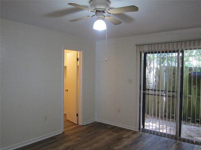 Foto del edificio - 317 SE 8th St