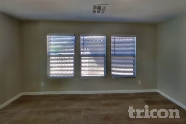 Building Photo - 8737 Dodds Canyon St