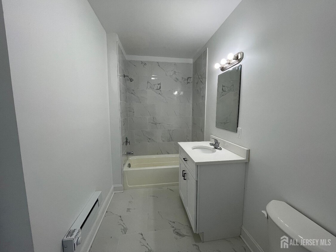 Building Photo - 103 Bayard St