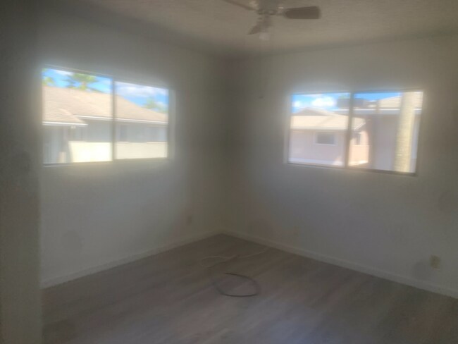 Foto del edificio - 95-353-353 Kuahelani Ave