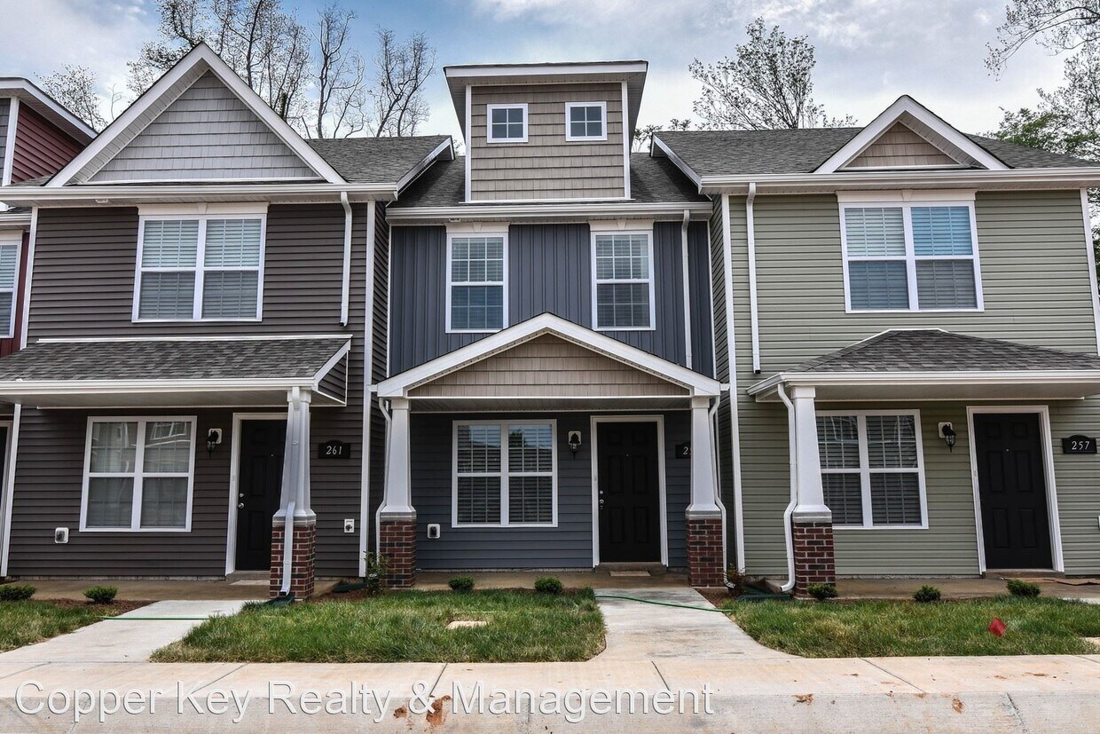 Primary Photo - 2 br, 2.5 bath House - 259 Alexander Blvd