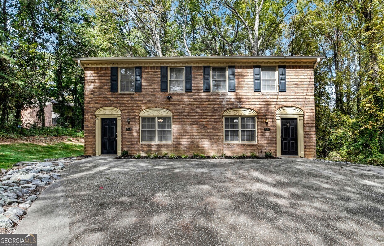 Primary Photo - 261 Scarlet Way