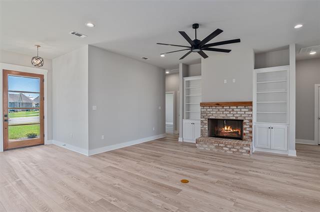 Building Photo - 321 Newport Ln