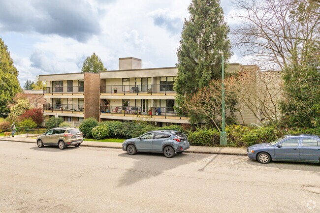 Building Photo - Cypress Gardens Apartments