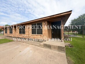 Building Photo - 3593 Ennis Ave