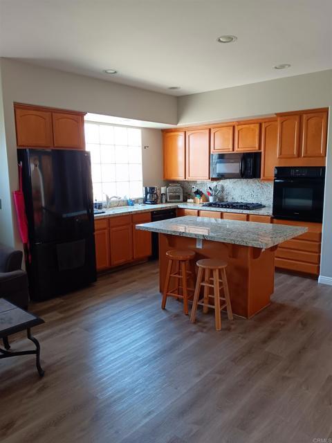 Foto del edificio - 597 N Cleveland St