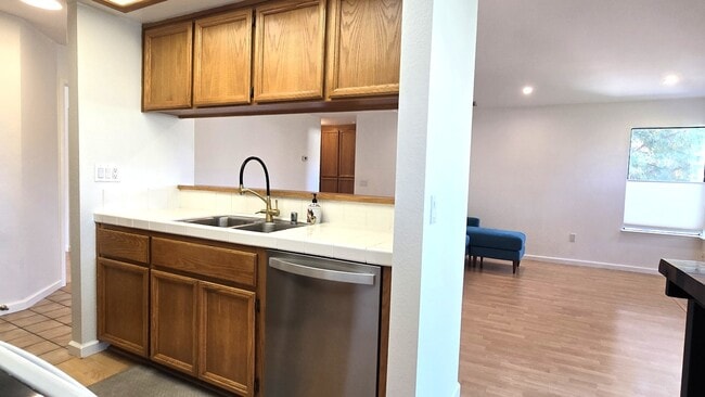 Building Photo - 38715 Huntington Cir