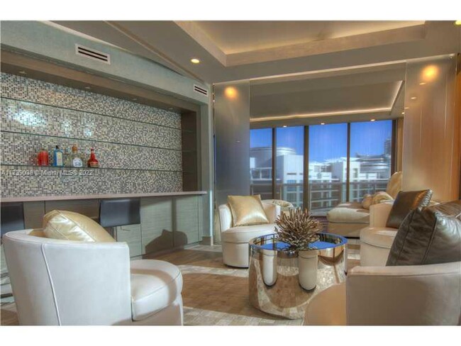 Building Photo - 5875 Collins Ave