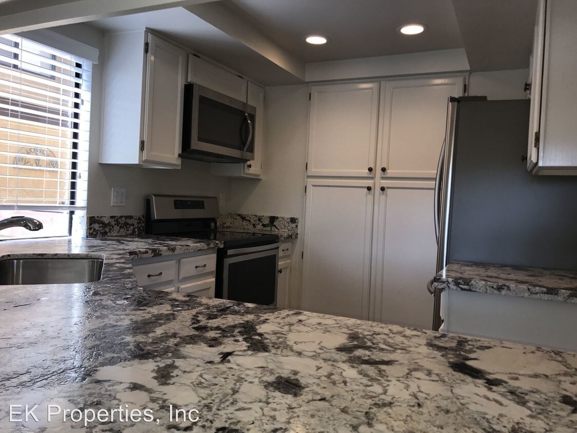 Foto principal - 1680 N Coast Highway 101