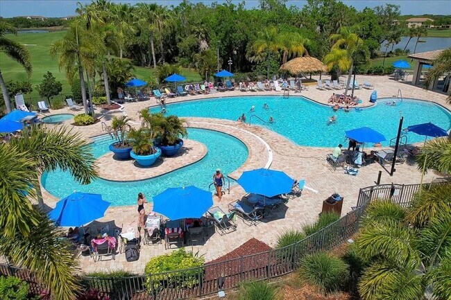 Foto del edificio - 7121 River Hammock Dr