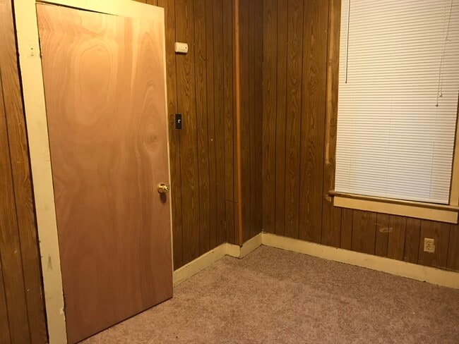 Building Photo - 603 Huffman St