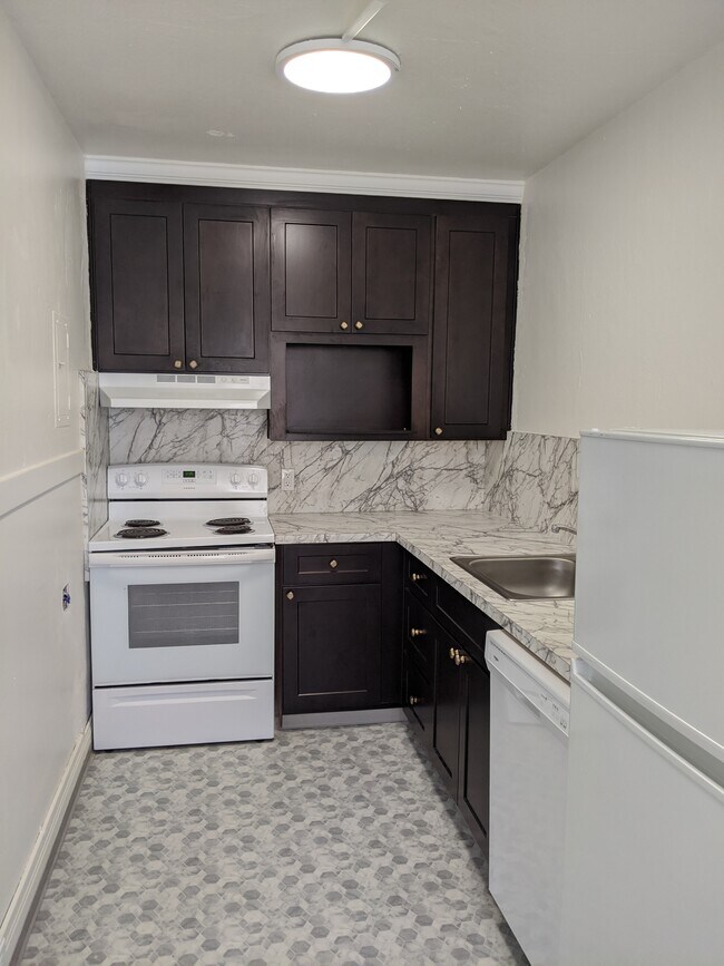 Foto del edificio - 4105 Brooklyn Ave NE