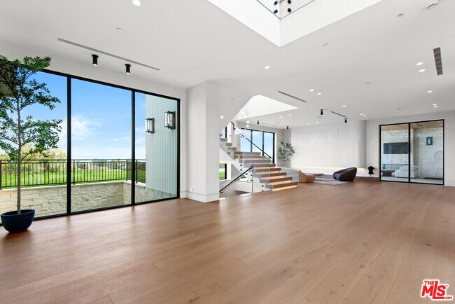 Foto del edificio - 5340 Whitman Rd