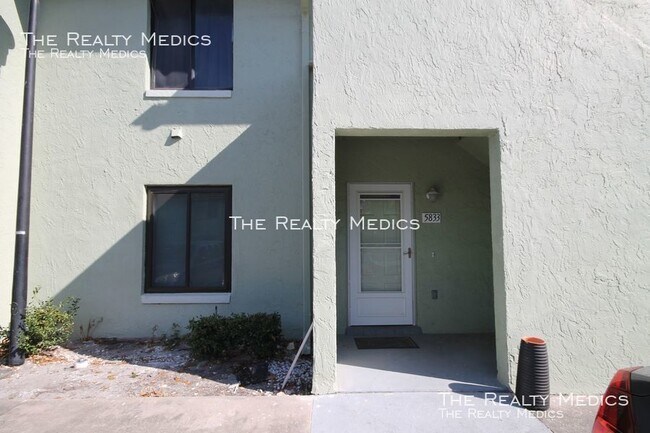 Building Photo - Ground Floor 2 BR Condo in Orlando