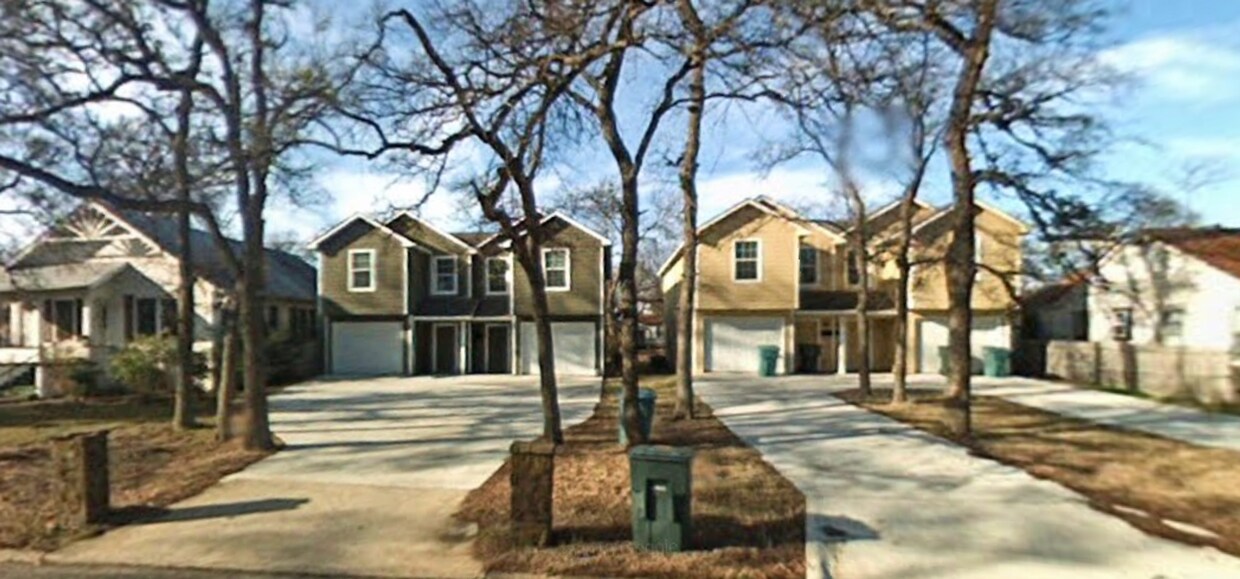 Primary Photo - 704 North Harrison Avenue