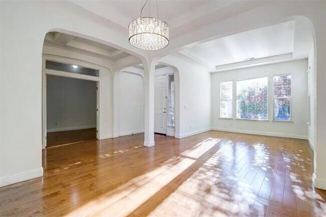 Foto del edificio - 807 Morningside Dr