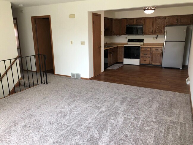 Building Photo - 10204 Parkedge Cir