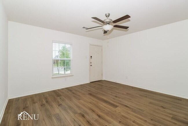 Foto del edificio - Coming Soon!