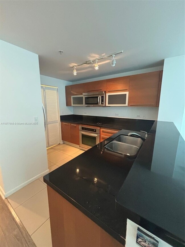 Foto del edificio - 244 Biscayne Blvd