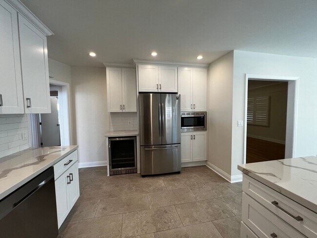Building Photo - COMING SOON! Available 10/1/2024! Enchanti...