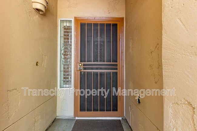 Foto del edificio - 18920 N 89th Way