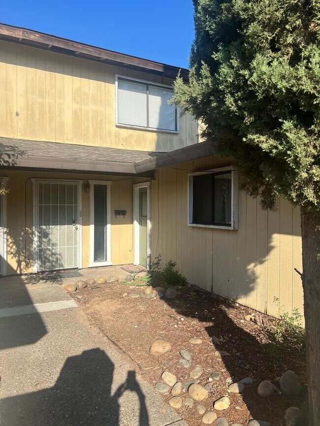 Photo - 845 Carro Dr Townhome