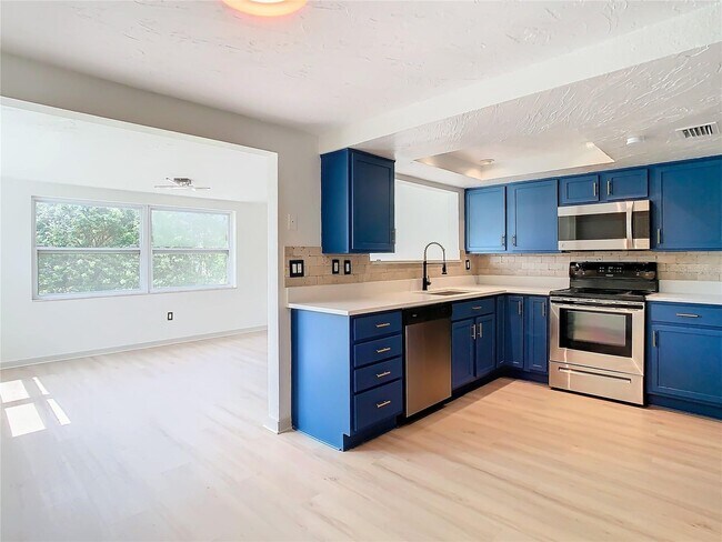 Foto del edificio - 12701 Cornell Ct