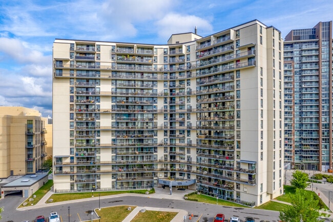 Building Photo - Poplar Grove