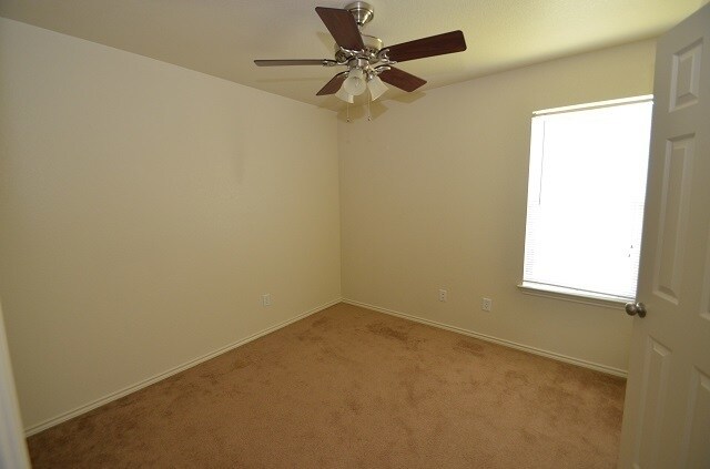 Foto del edificio - GREAT 3 BED/ 2 BATH HOME IN THE QUIET, MEADOWS - COPPERAS COVE