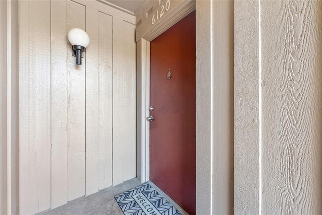 Building Photo - 6120 Peregrine Ave