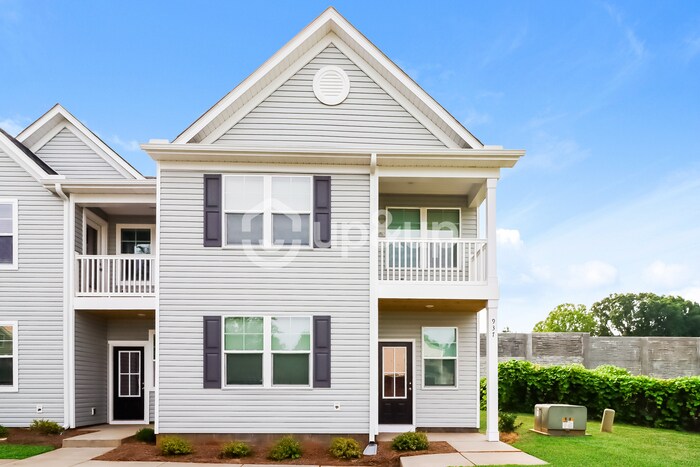 Primary Photo - Fantastic 3bd/2ba home! Let yourself in!