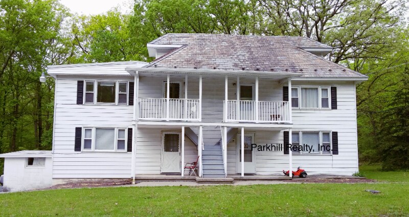 Primary Photo - 1 Oakwood Dr